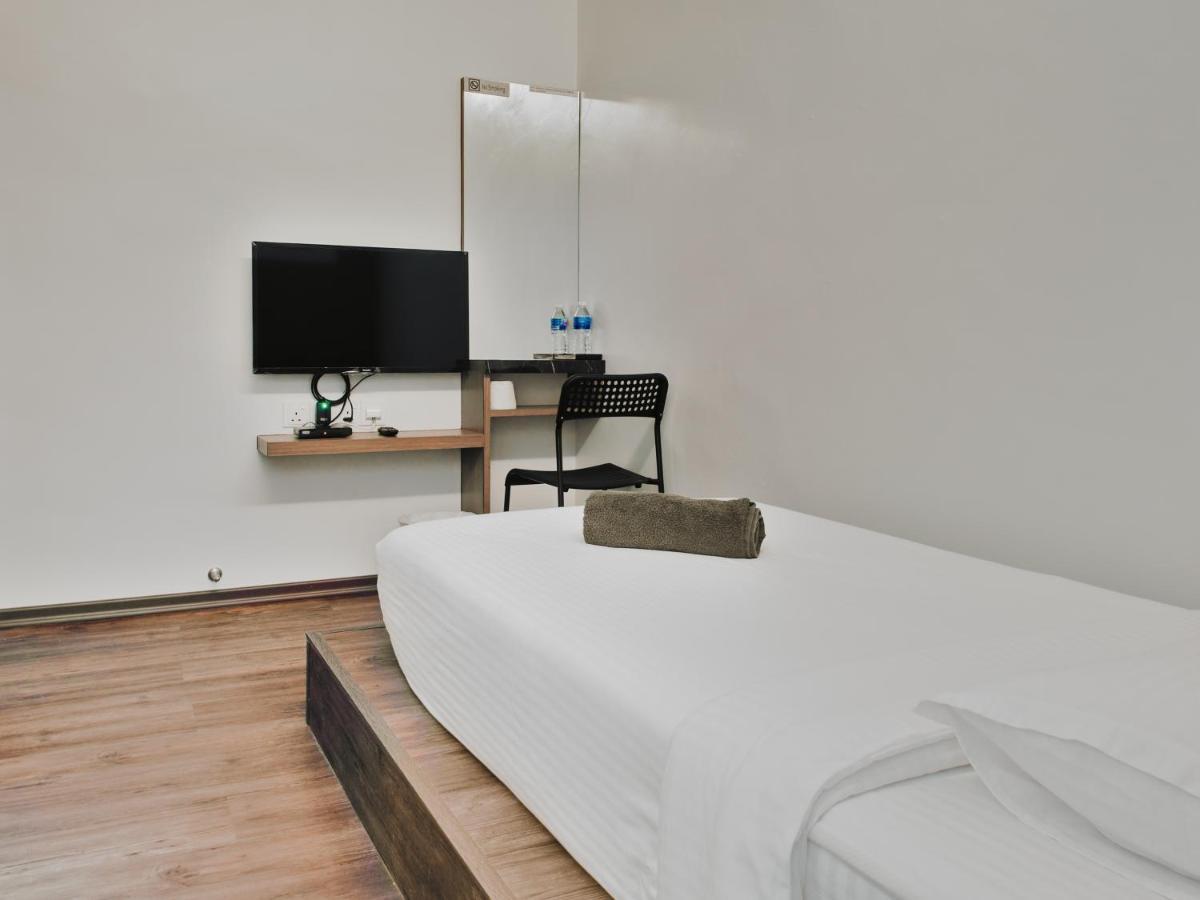 Hotel Eco Desaru Buitenkant foto